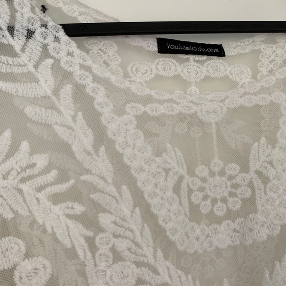 Floral embroidered summer long sleeve white blouse - Picture 2 of 5